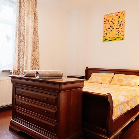 Maan Central Apartment Pet Friendly Location Брашов Екстериор снимка
