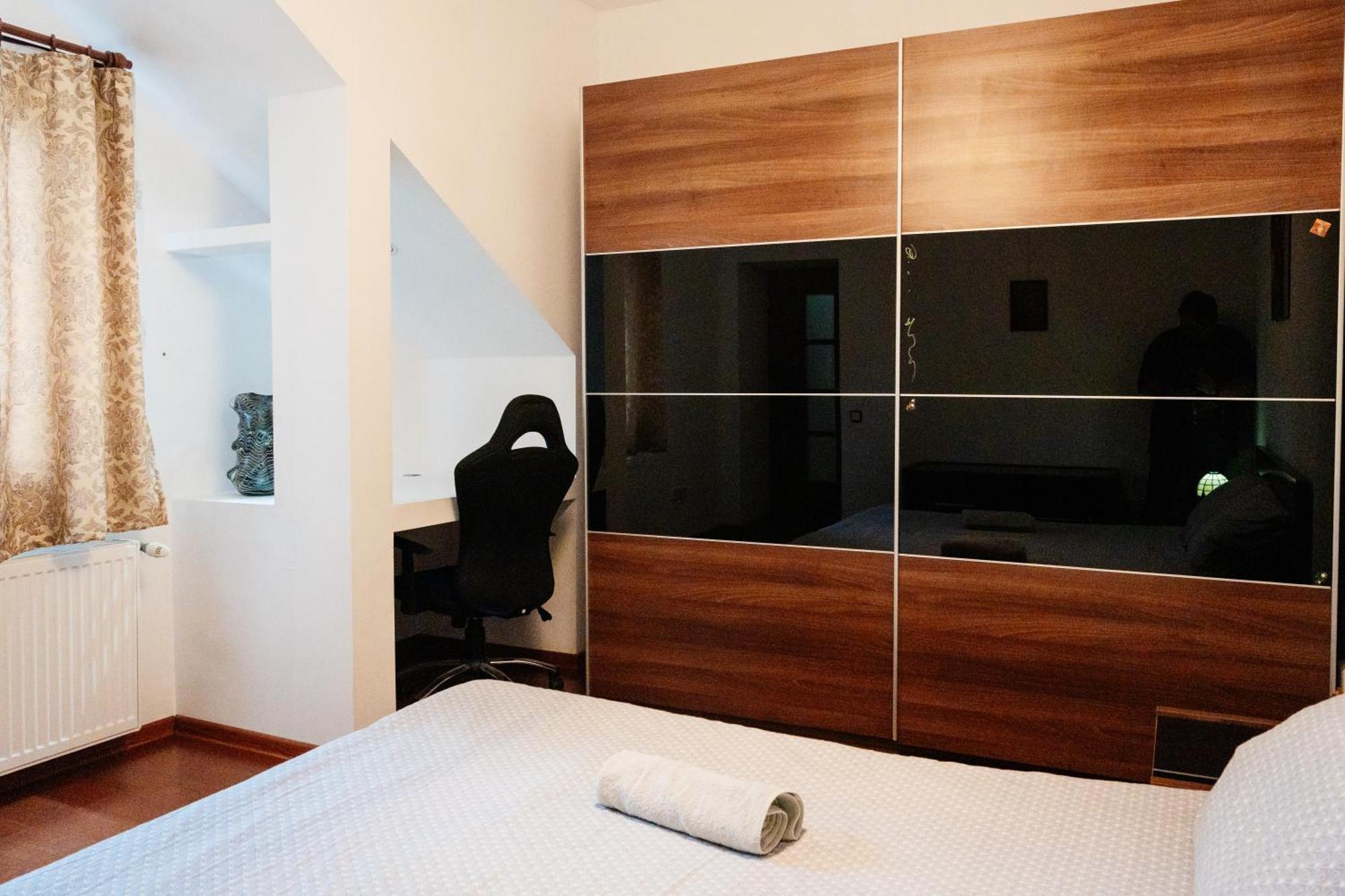 Maan Central Apartment Pet Friendly Location Брашов Екстериор снимка